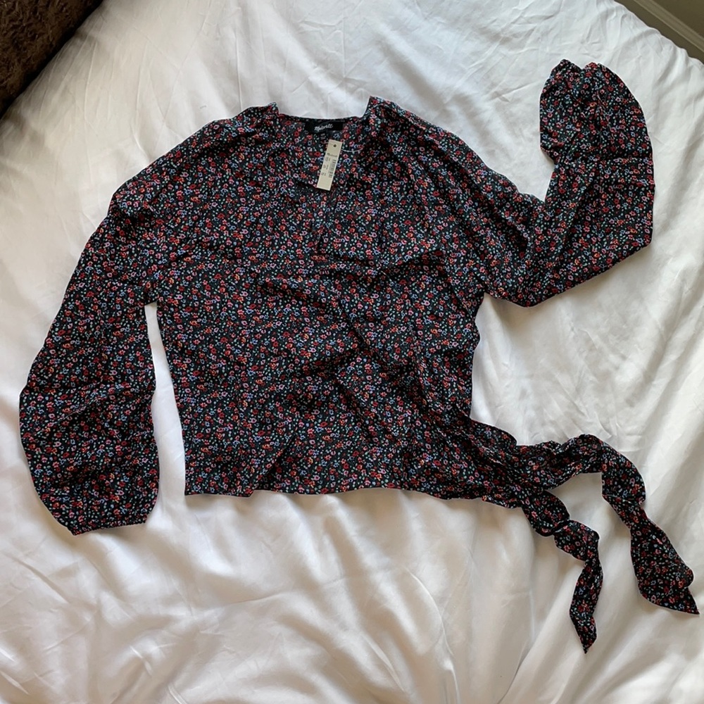 Madewell Wrap Top w/ Daisy Print Size: XXS